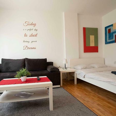 Studio Apartman Natali Ζάγκρεμπ Εξωτερικό φωτογραφία